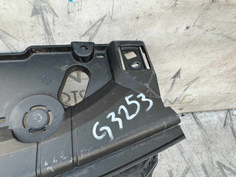 PEUGEOT 208 2019-ON FRONT BUMPER CENTRE BRACKET 9823209780