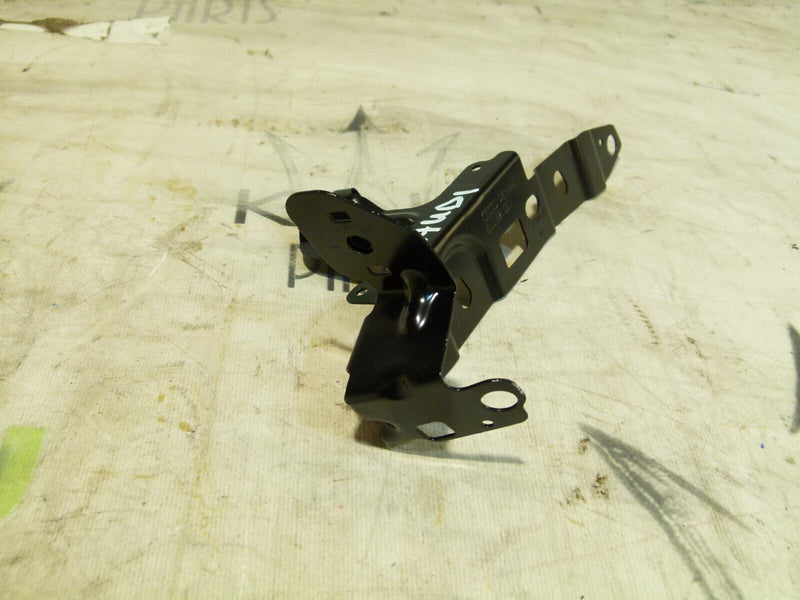 AUDI A4 S4 8W B9 2016-ON FRONT LEFT FENDER BRACKET AND PLATE 8W0821091