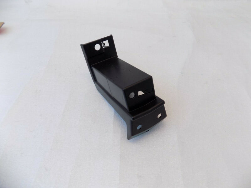 MAZDA CX-3 2015-ON REAR BUMPER CENTRE BRACKET HOLDER D10J-50-271 /S07-62/S57-37