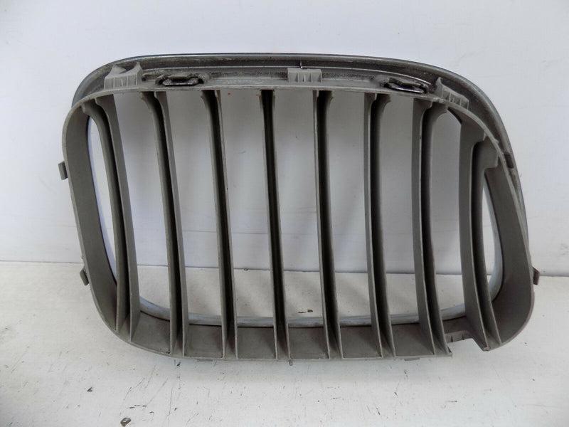 BMW X5 E53 FRONT BUMPER LEFT SIDE RADIATOR KIDNEY GRILL N/S 8247673