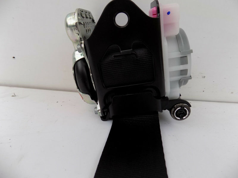 VW TIGUAN 2015-2017 GENUINE FRONT RIGHT DRIVER SIDE O/S SEAT BELT
