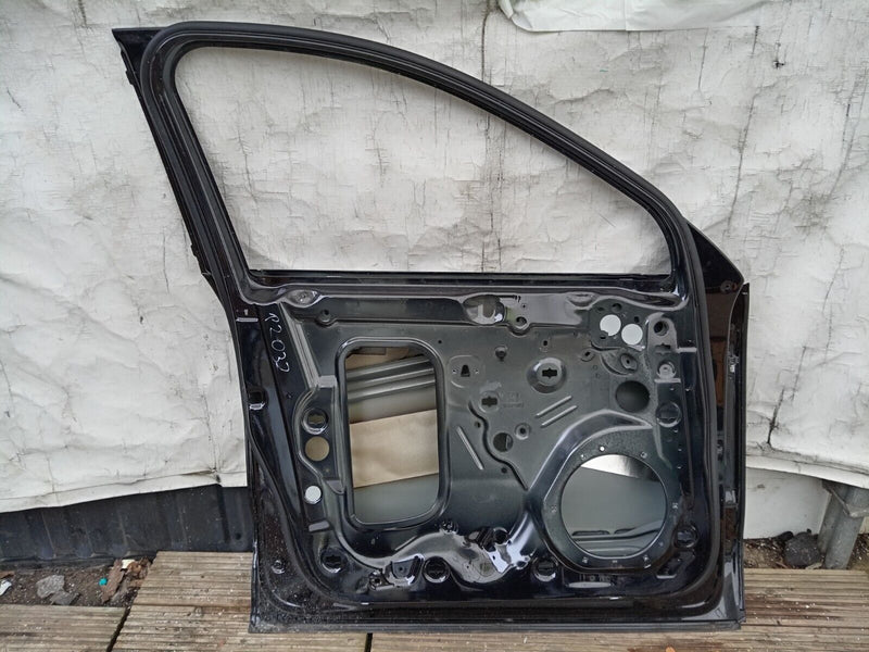 PORSCHE MACAN 95B (GTS) GENUINE FRONT DOOR PANEL LEFT PASSENGER SIDE