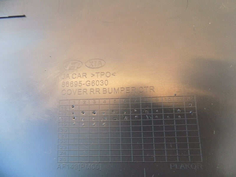 KIA PICANTO 2017+ REAR BUMPER CENTRE NUMBER PLATE SURROUND TRIM PLASTIC /B02-80