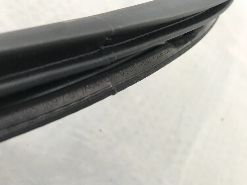 MERCEDES GLC X253 2016-21 FRONT DOOR LEFT SIDE RUBBER SEAL GENUINE A2536970151