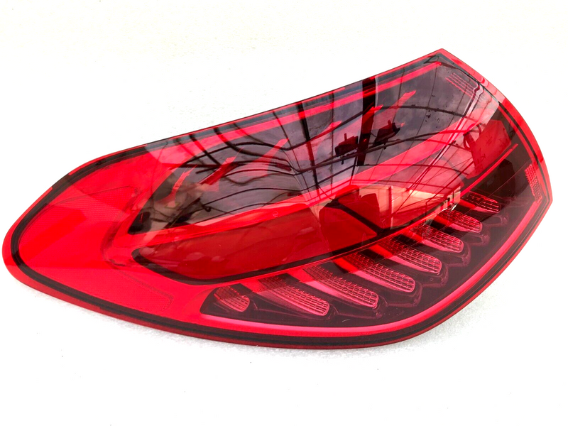 MERCEDES W206 ESTATE 2021-ON *8 PIN REAR FENDER LIGHT LEFT SIDE A2069061501