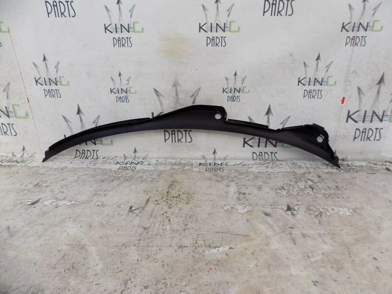AUDI A4 B8 1.8 TFSI 2009-2015 RHD WINDSHIELD WATER DEFLECTOR 8K2819403