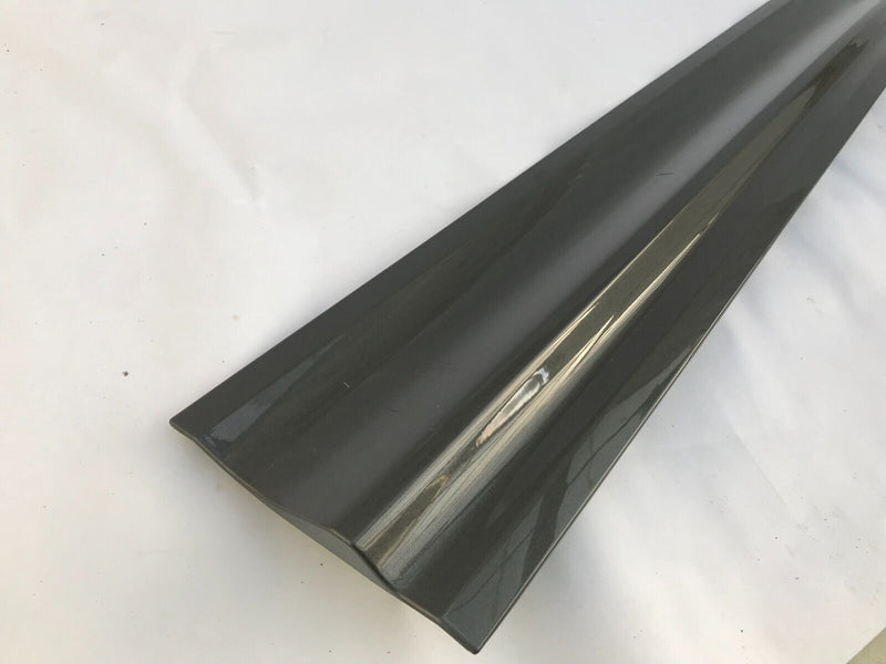 PORSCHE MACAN S T GTS 2022  FRONT DOOR PANEL TRIM MOULDING RIGHT SIDE 95B837890