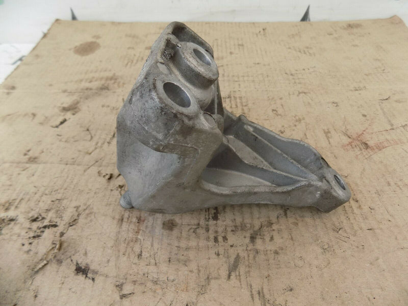 FORD FIESTA MK7 1.0 ECOBOOST TOP GEARBOX MOUNT BRACKET 8V517M125AC