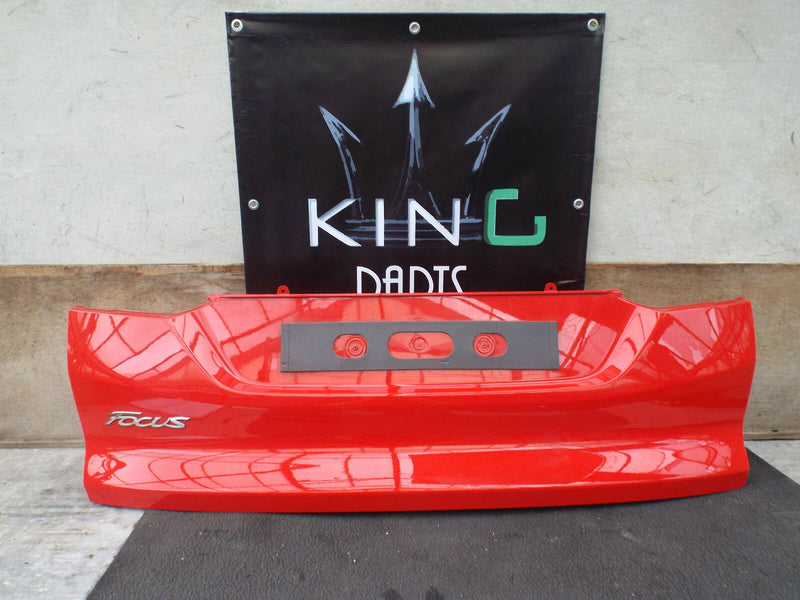 FORD FOCUS ESTATE TITANIUM 2011-ON TAILGATE LOWER COVER BOOTLID GENUINE RED (A