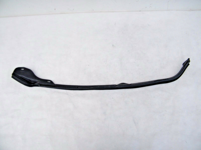 VOLVO XC60 Left Hand Rear Door Seal 30762361 (V068)