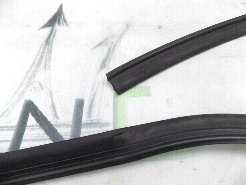 VW BEETLE (5C1, 5C2) 2012-ON FRONT LEFT DOOR SEAL RUBBER INNER 5C5867337L