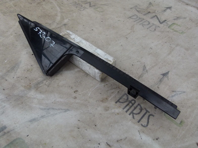 MINI COUNTRYMAN F60 2017-ON REAR RIGHT TRIANGLE TRIM GENUINE 7390660 S72-07