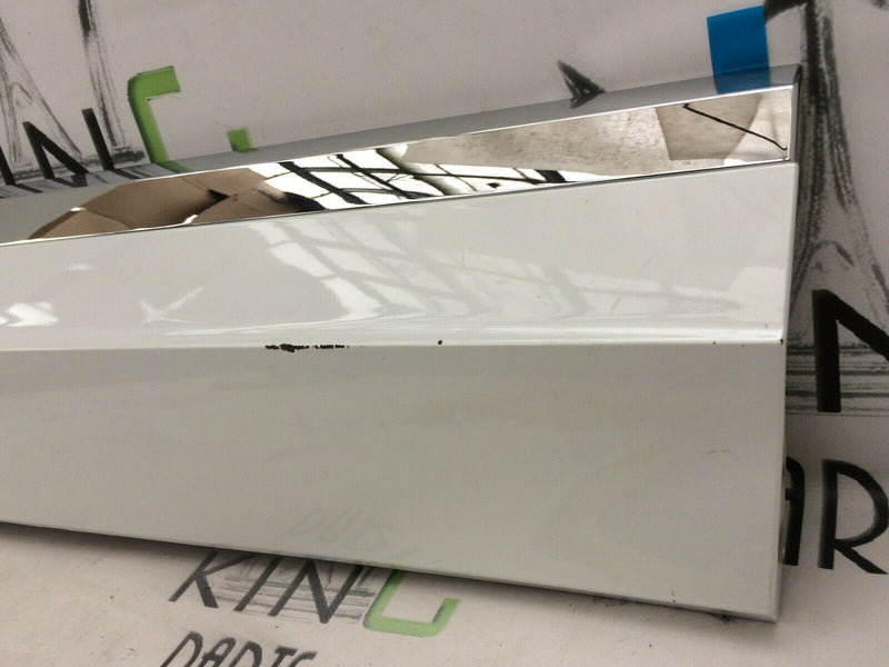 VW TOUAREG CR7 MK3 2018 FRONT DOOR PANEL RIGHT SIDE TRIM MOULDING 760854940