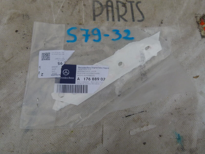 MERCEDES A W176 2012-15 FRONT RIGHT FENDER LAYER GENUINE A1768890295