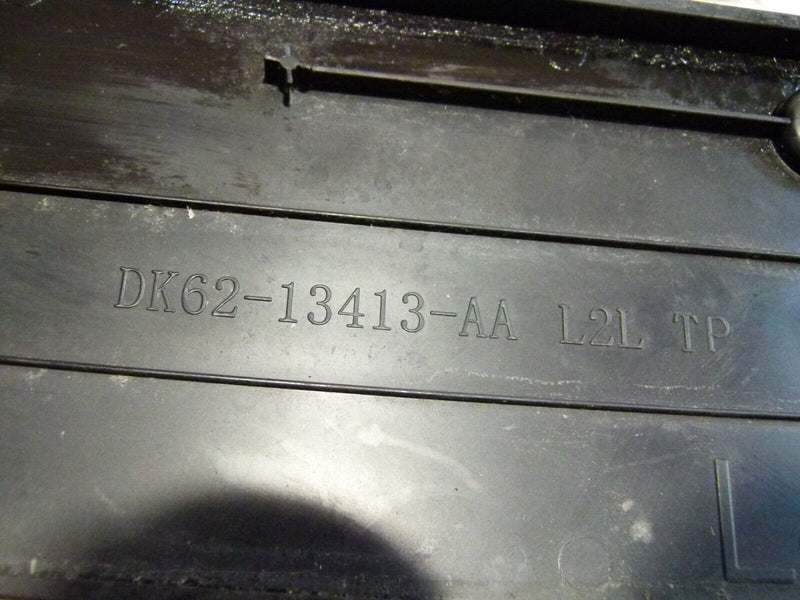 RANGE ROVER SPORT 13-17 FRONT BUMPER LICENCE PLATE HOLDING TRIM DK6213413AA