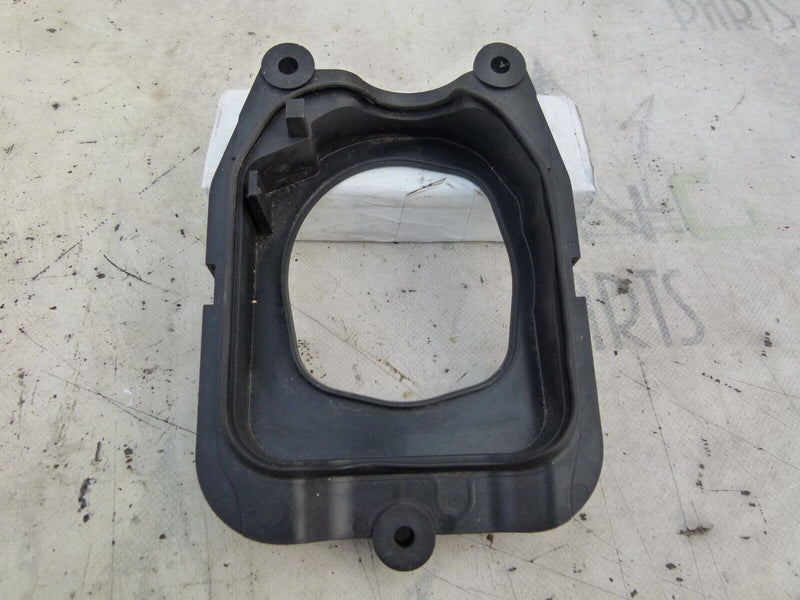 MERCEDES C W204 2007-2011 GEAR SHIFTER SURROUND TRIM GENUINE A2042670088
