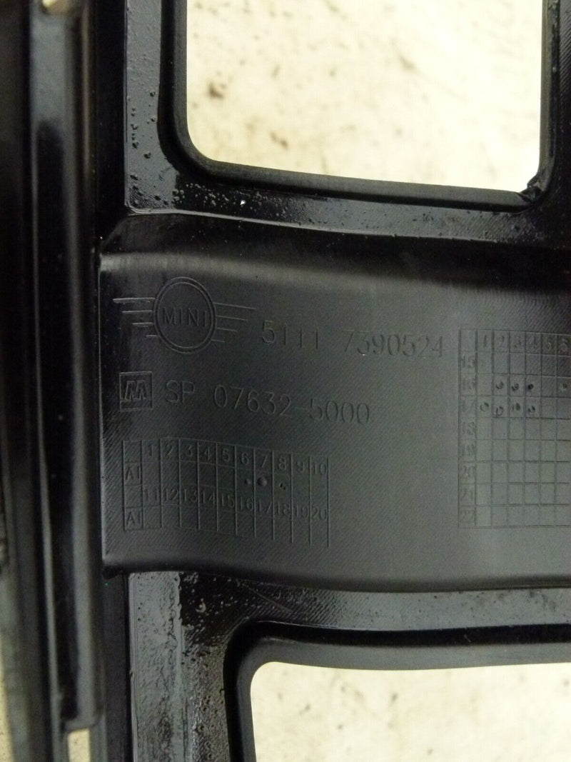 MINI COUNTRYMAN F60 2017-2020 RIGHT FOG LIGHT BRACKET GENUINE 5111 7390524