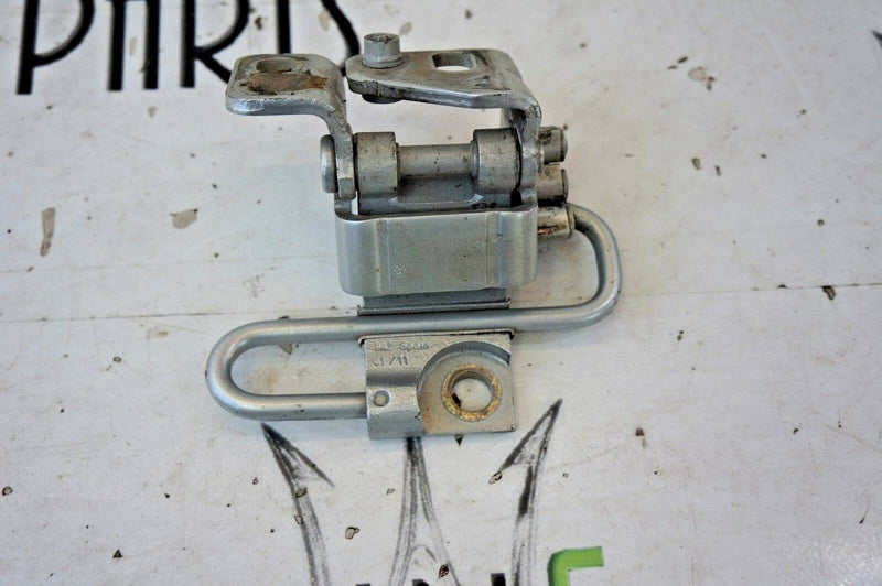 VW GOLF VI MK6 2008-2012 FRONT LEFT DOOR HINGE 1K0831411Q