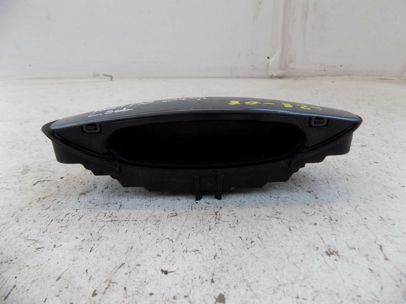 Audi A3 8P FRONT LEFT DOOR HANDLE IN GRAY LEFT SIDE NSF 4B0839885 (S28-08 /09)