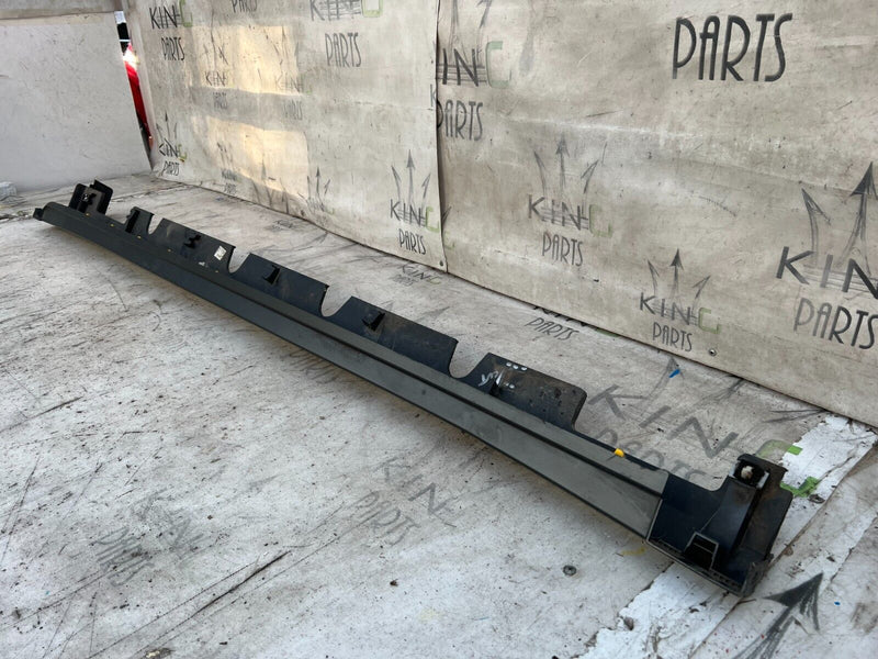 HYUNDAI KONA 2016-20 RIGHT SIDE SKIRT SILL COVER 87752-J9500 GENUINE