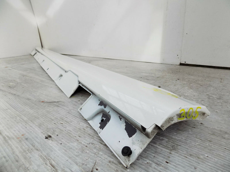 MERCEDES E CLASS SE 2017 GENUINE SIDE SKIRT SILL COVER LEFT PASSENGER SIDE (305)
