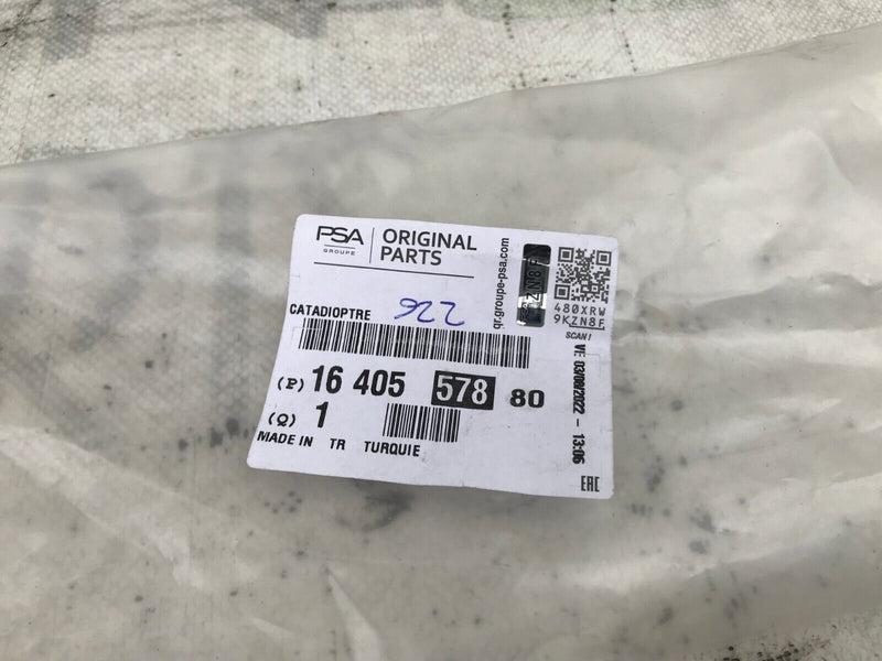 DS3 CROSSBACK 2016-18 REAR BUMPER RIGHT REFLECTOR GENUINE 9821133680