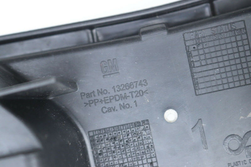 VAUXHALL ASTRA J MK6 2013-15 CENTRE REAR BUMPER MOUNT 5DR 13266743 /B04-33 /B8-4