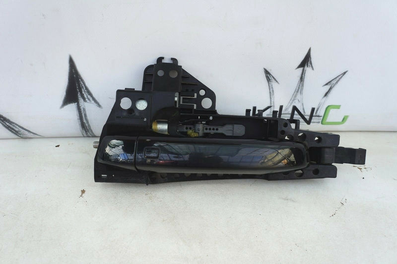 AUDI A6 (C7/4G) 2012-ON FRONT LEFT DOOR EXTERIOR HANDLE WITH BRACKET BLACK