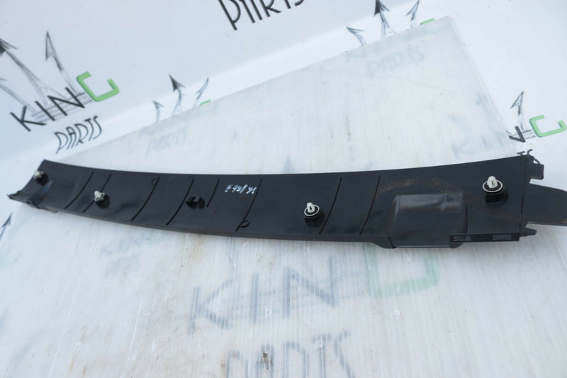BMW 3 SERIES E91 2005-2013 TAILGATE UPPER TRIM PANEL 7119051