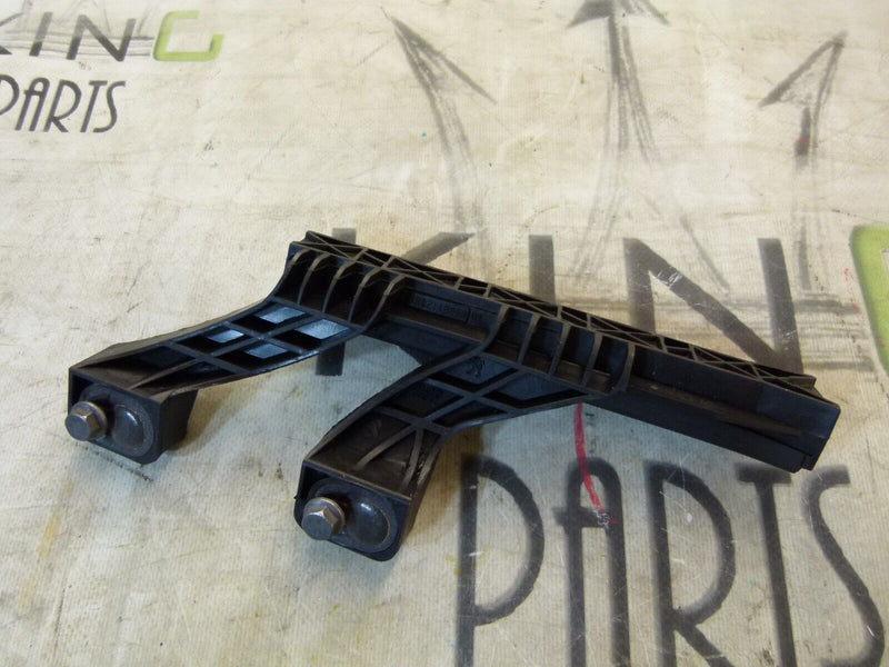 PEUGEOT 308 SW ESTATE 2017-21 FRONT LEFT DOOR GLASS GUIDE 9802148080