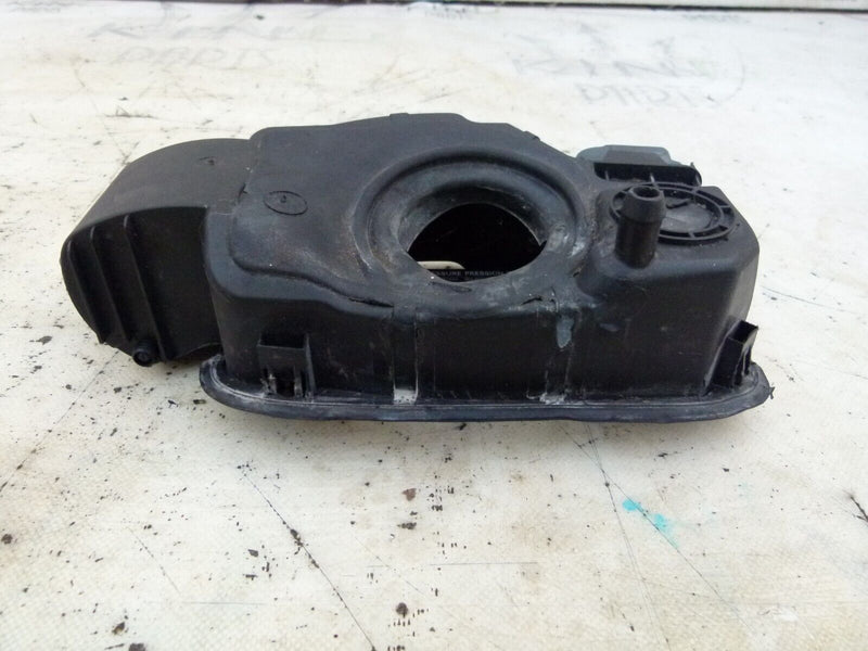 MERCEDES C W204 2007-2011 FUEL TANK FILLER FLAP COVER GENUINE A2047500103