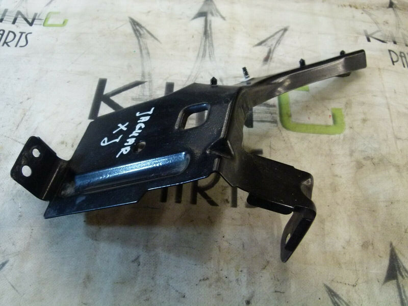 JAGUAR XJ X351 2010-2019 WING FENDER LINER BRACKET LEFT PASSENGER SIDE N/S