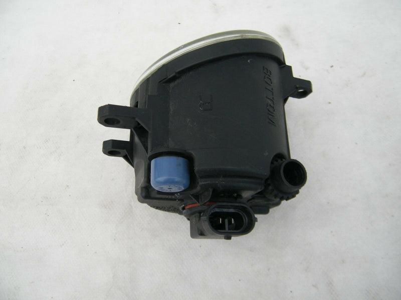 VALEO RIGHT FOG LIGHT FITS TOYOTA HIGHLANDER RAV4 CAMRY 81210-0D042 (050)