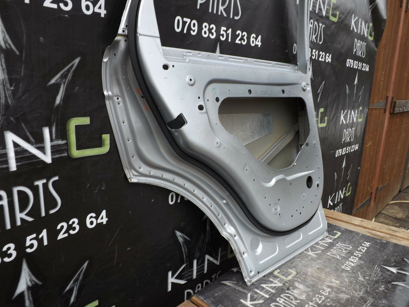 Land Rover Range Rover Vogue L405 2013-On Rear Left Passenger Door in Silver