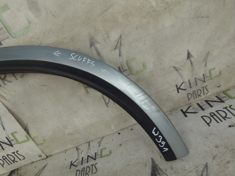 VOLVO XC90 2002-06 FRONT RIGHT WHEEL ARCH TRIM GENUINE 30779578