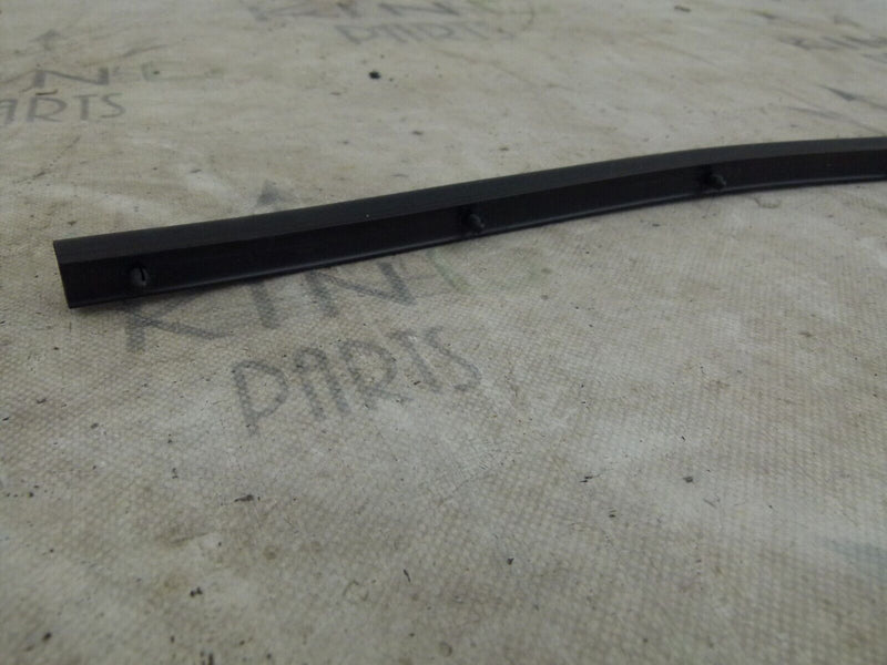 VW GOLF MK7 2012-2016 FRONT BONNET EDGE RUBBER SEAL GENUINE 5G0823707