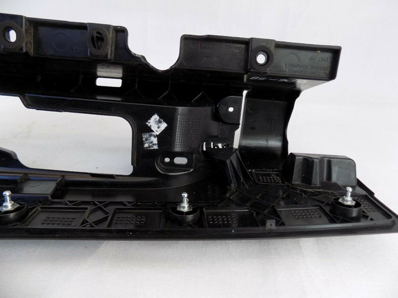 RENAULT TRAFIC III 2014-ON REAR LEFT LAMP BRACKET HOLDER 93450955 /B06-58