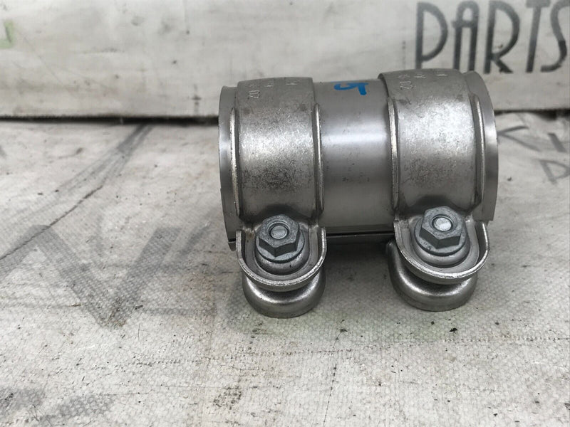 MERCEDES-BENZ C W205 EXHAUST SYSTEM CLAMP A0029953802