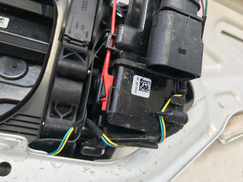 AUDI E-TRON 2018-ON LEFT SIDE FRONT FENDER WING PANEL & CHARGING FUEL FLAP