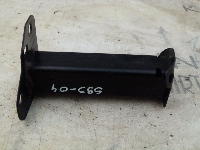 RENAULT CAPTUR MK2 2019-ON FRONT RIGHT CRASH BAR BRACKET 561103790R