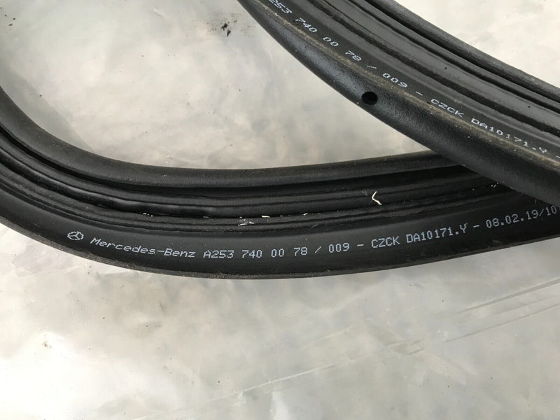 MERCEDES GLC X253 SUV 2016-21 BOOT LID TAILGATE RUBBER SEAL GENUINE A2537400078