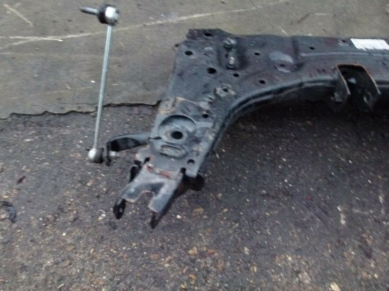 RENAULT CAPTUR 1.5 DCI FRONT SUBFRAME AXLE CARRIER & ANTI-ROLL SWAY BAR