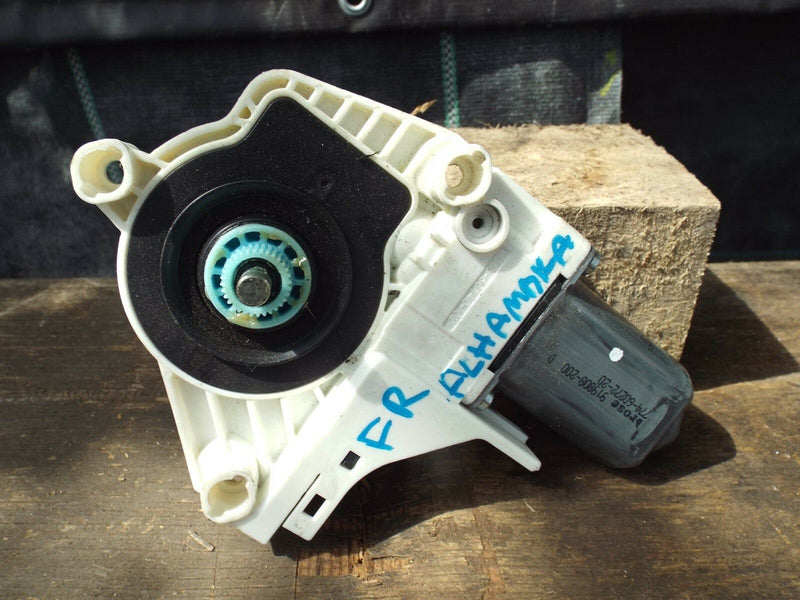 VW SHARAN ALHAMBRA 2010-16 FRONT DOOR RIGHT SIDE WINDOW MOTOR O/S 8K0959801B