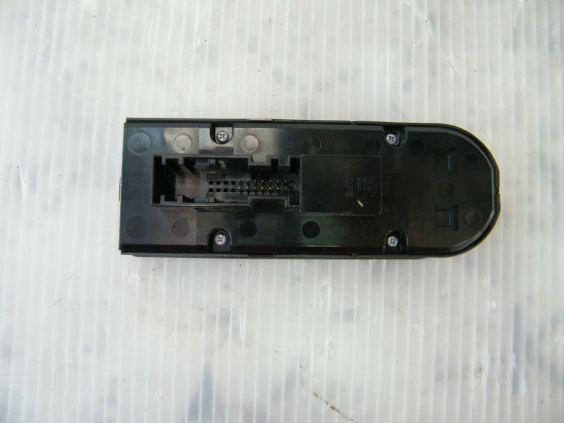 ASTRA H MK5 2004-2010 /ZAFIRA B - DRIVER SIDE ELECTRIC WINDOW SWITCH 13228706