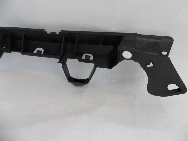 VAUXHALL ASTRA J MK6 2013-15 CENTRE REAR BUMPER MOUNT 5DR 13266743 /B04-33 /B8-4
