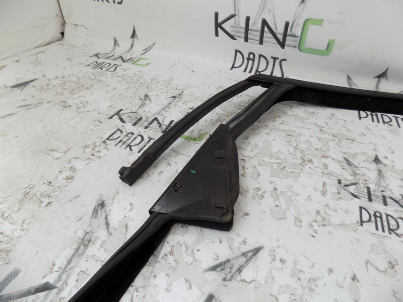 VAUXHALL ASTRA J MK6 2009-2014 LEFT FRONT DOOR WINDOW SEAL RUBBER 13391199