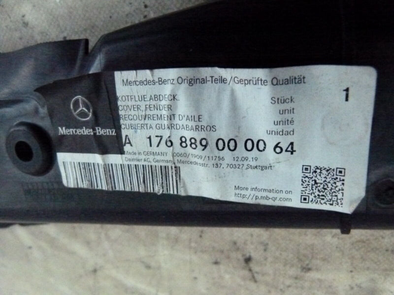 MERCEDES A W176 2012-15 FRONT RIGHT WING GAP COVER GENUINE A1768890000
