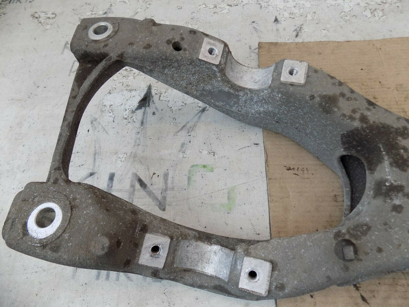 AUDI Q7 4L 2007 3.0TDI REAR CROSSBEAM BRACKET 7L8512369