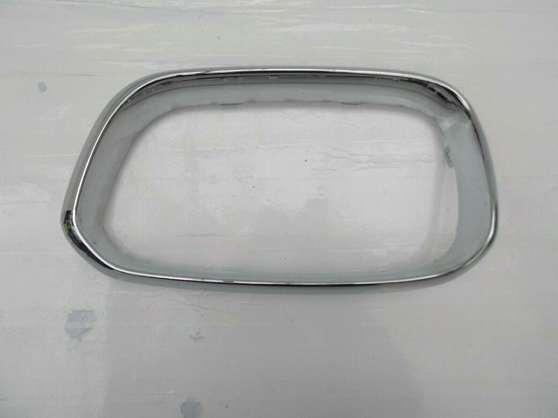 BMW 1 SERIES F20 F21 2011+ FRONT BUMPER LEFT SIDE GRILL SURROUND 7371747 /S47-17