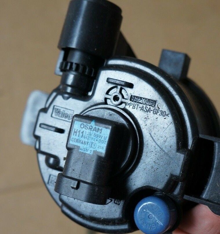 BMW X1 E84 X5 E70 X3 E83 06-E81 E82 E87 E91 Fog Lights H11 Right 6924656